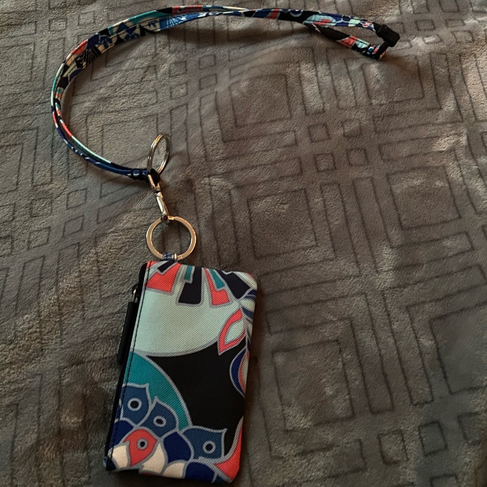 VERA BRADLEY LAND YARD